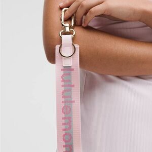 Lululemon Never Lost Keychain Reflective- Blissful Pink/Calypso Pink